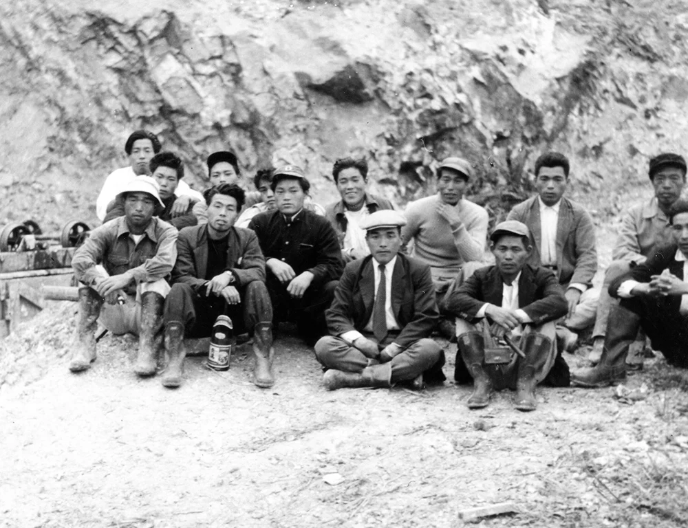 栗山組の歴史|地域の誇り 汗で築いた信頼と技術の進化